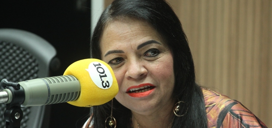 Moema Gramacho diz que metrô vai chegar até março a Lauro de Freitas