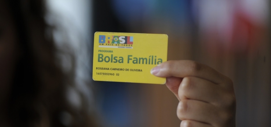Bolsa Família: Mais de 220 mil benefícios têm irregularidades na Bahia