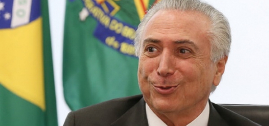 Temer diz que quem for disputar a eleição deve deixar cargo em março