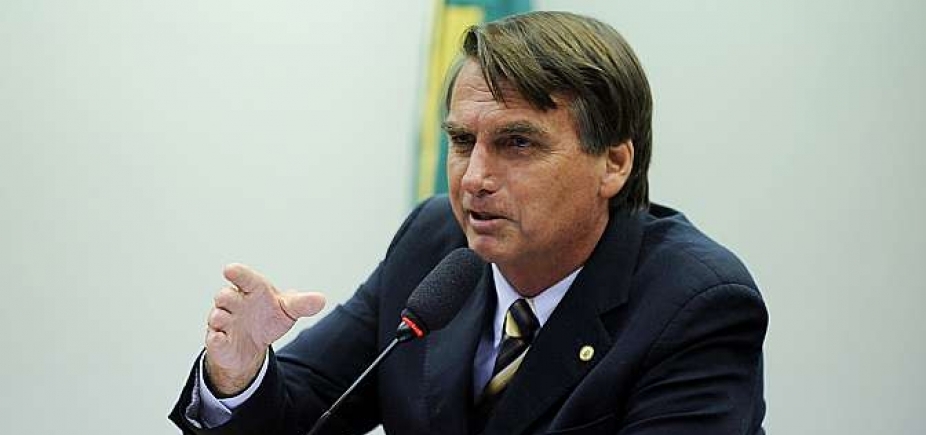 Patrimônio de Bolsonaro e filhos se multiplicou em 2017, diz jornal