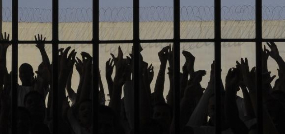 AGU solicita que STF revogue a suspensão do indulto de Natal