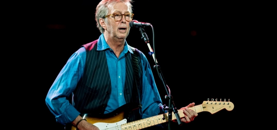 Eric Clapton admite início de surdez e dificuldade para tocar guitarra