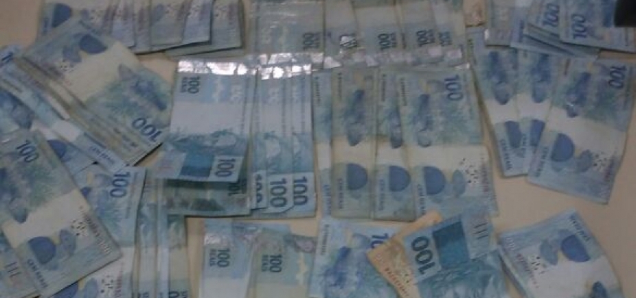 Suspeitos de assalto a banco são presos com R$ 13 mil em Feira de Santana