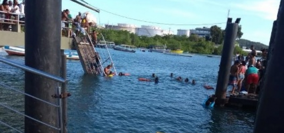 Que susto! Ponte de pier parte ao meio em Madre de Deus