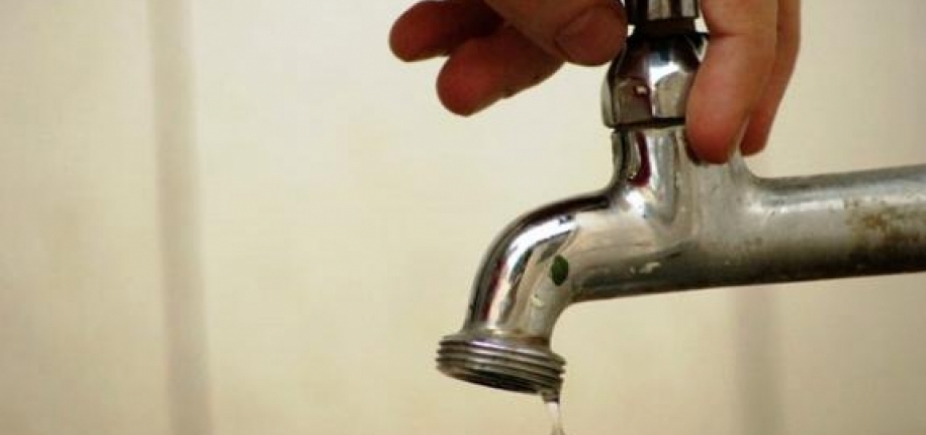 Reparo da Embasa deixa 13 bairros sem água em Salvador