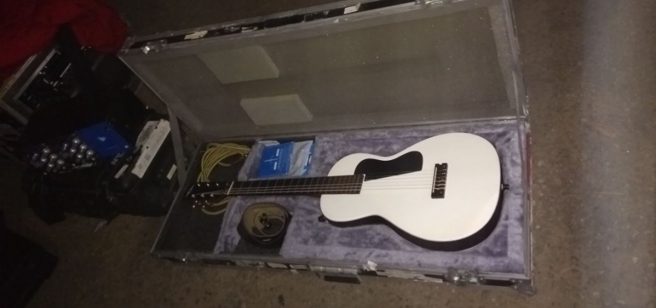 Polícia recupera instrumentos roubados de Caetano Veloso