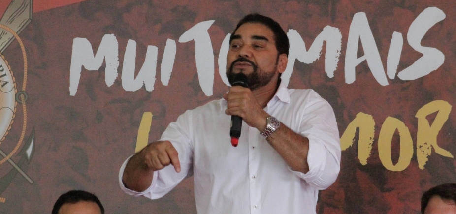 Ivã rompe o silêncio e nega rombo no Vitória: ʹAposto meu carroʹ