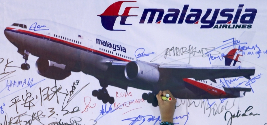 Malásia retoma buscas pelo voo desaparecido MH370