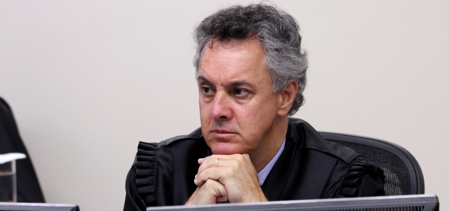 Relator mantém condenação de Lula e aumenta pena para 12 anos