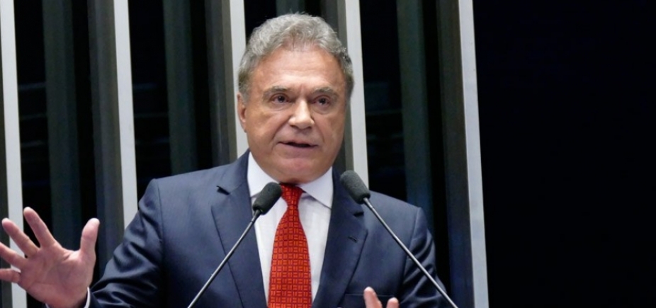 Dias enaltece condenação e chama Lula de ʹchefe de organização criminosaʹ