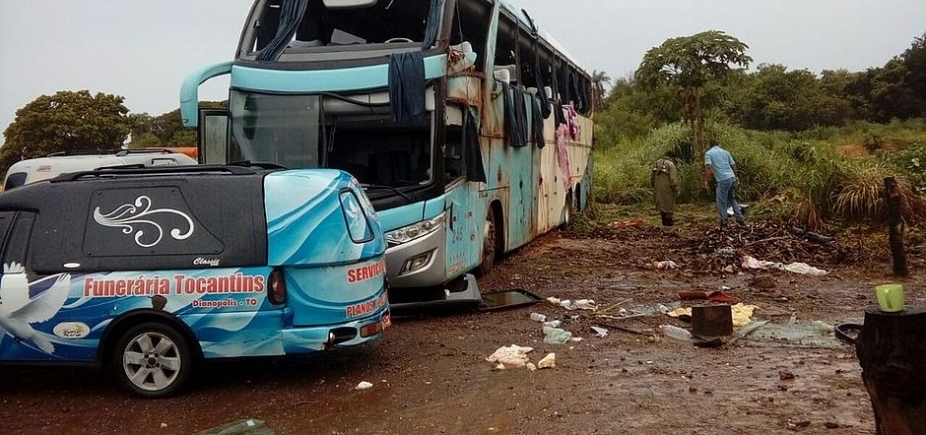 Sete morrem em ônibus que saiu da Bahia para Tocantins