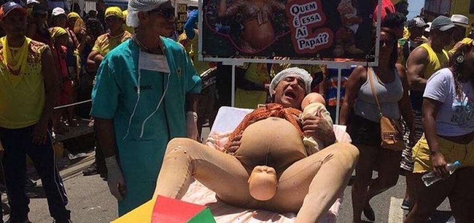 Ivete em trabalho de parto vira fantasia e cantora vibra com homenagem