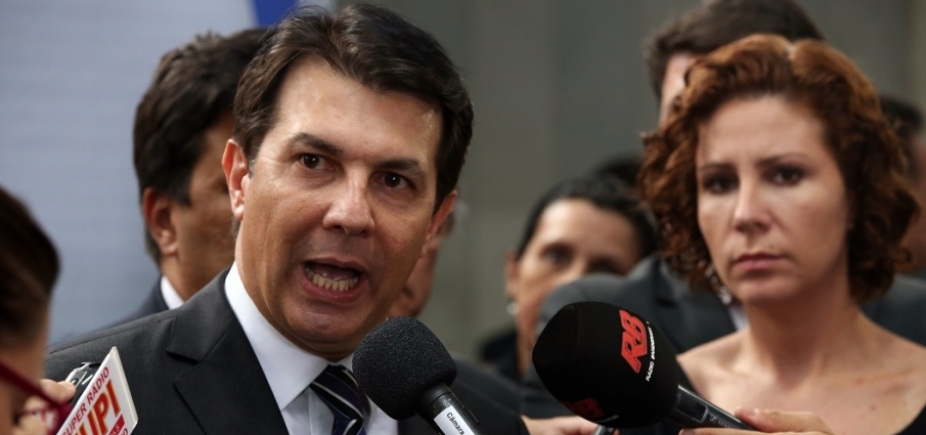 Relator critica deputados que são contra reforma da Previdência: ʹEstão se lixandoʹ