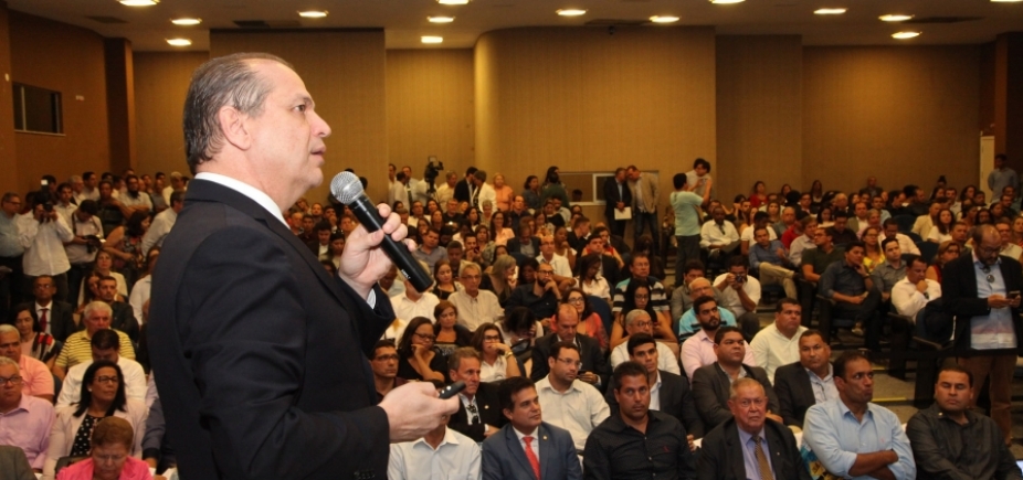 Ministro se gaba de não perseguir e prefeito de Mucugê reclama que não recebeu R$ 1 