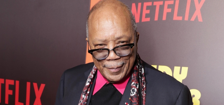 Quincy Jones diz que MJ ʹroubouʹ canções e chama Gil e Caetano de ʹreisʹ
