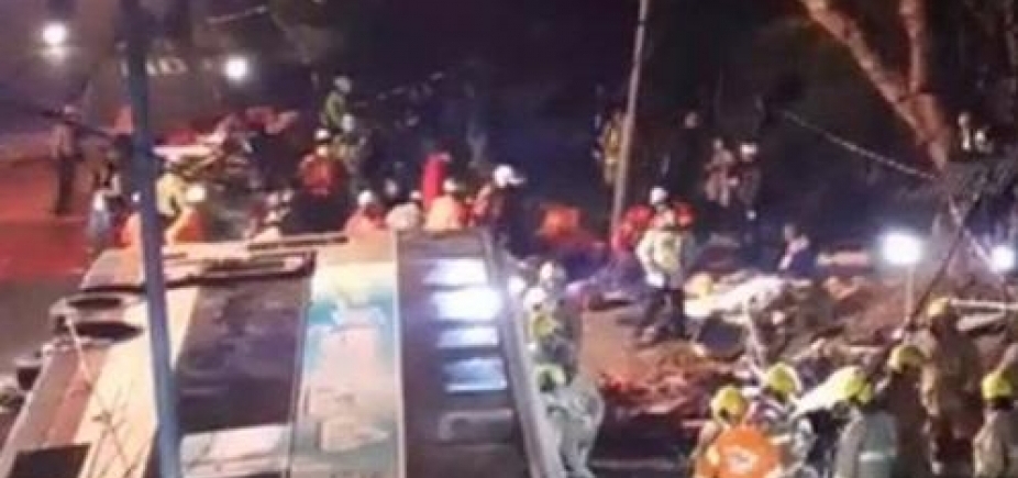 Acidente de ônibus em Hong Kong  deixa ao menos 18 mortos e 47 feridos