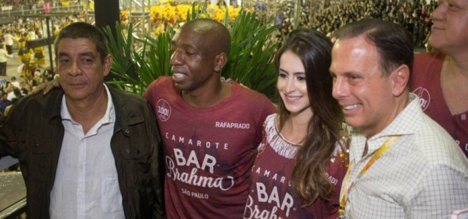 Que saia-justa! Doria pede foto com Zeca Pagodinho e é ignorado por cantor; veja