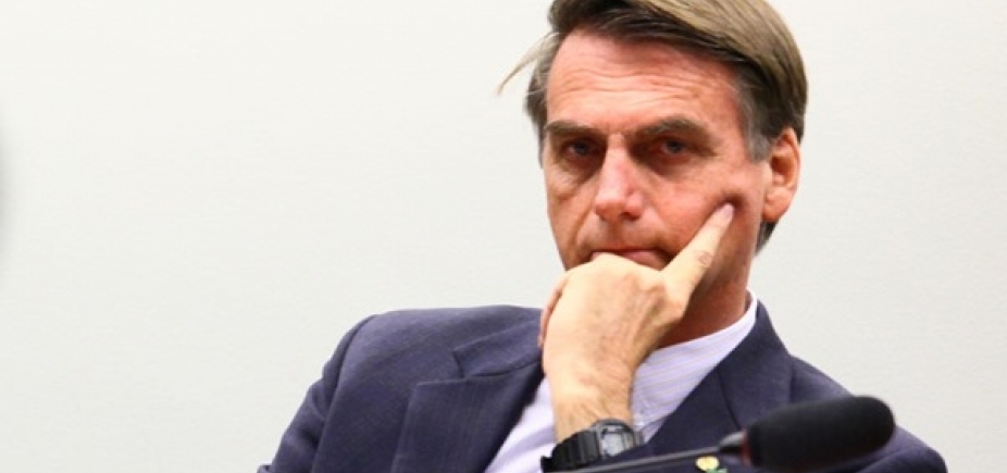 Bolsonaro articula apoio na Câmara contra isolamento