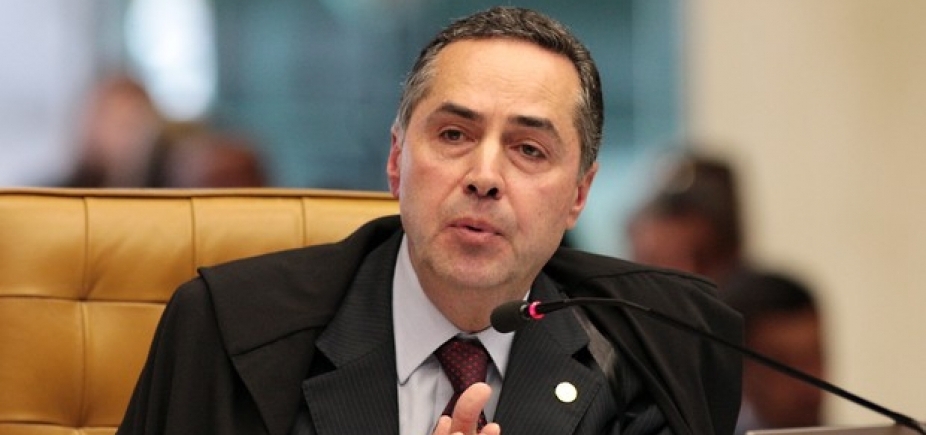 Ministro do STF decide transferir travestis para prisão feminina