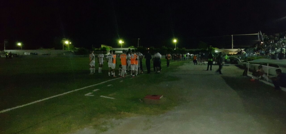 Jacuipense x Vitória: apagão deixa estádio de Riachão de Jacuípe sem luz