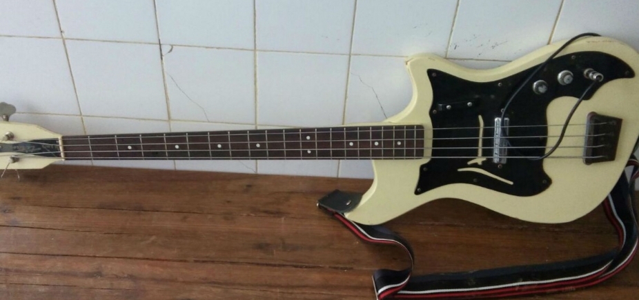 Polícia encontra instrumento musical roubado de Caetano