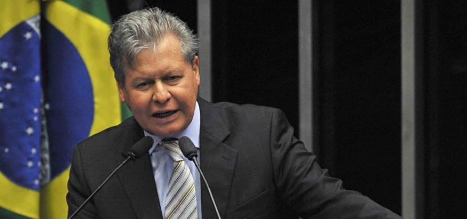Virgílio nega sair do PSDB e critica FHC e Alckmin: ʹFigura quase de um monarcaʹ