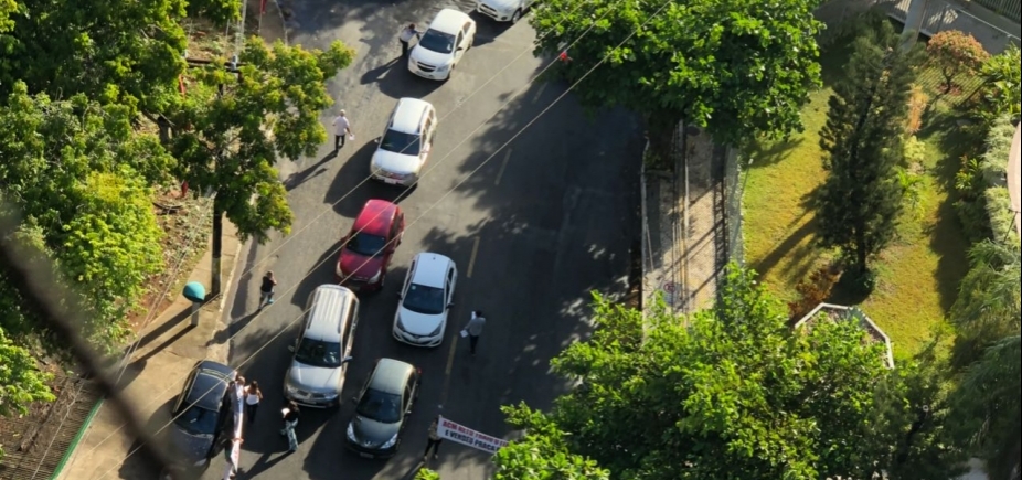 Moradores encerram protesto e trânsito volta a fluir no Itaigara