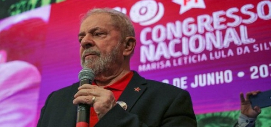 Lula presta depoimento na PF em inquérito sobre suposta mesada a irmão