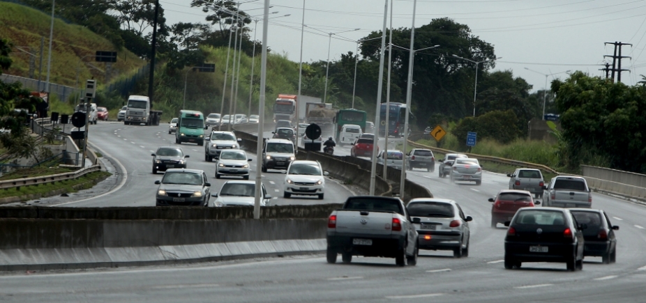 Trânsito: acidentes complicam fluxo na BR-324 e na Cidade Baixa