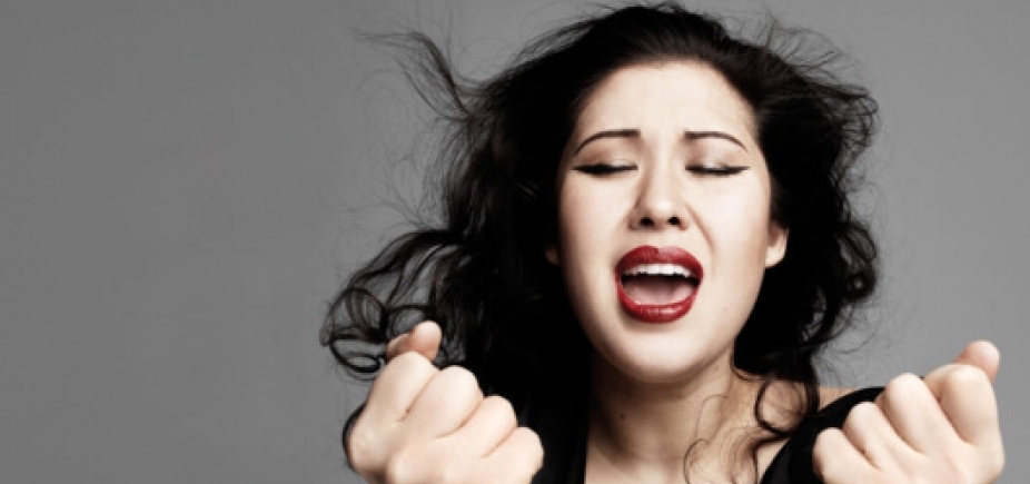  Atriz Ruthie Ann Miles sofre acidente e perde filha de 4 anos