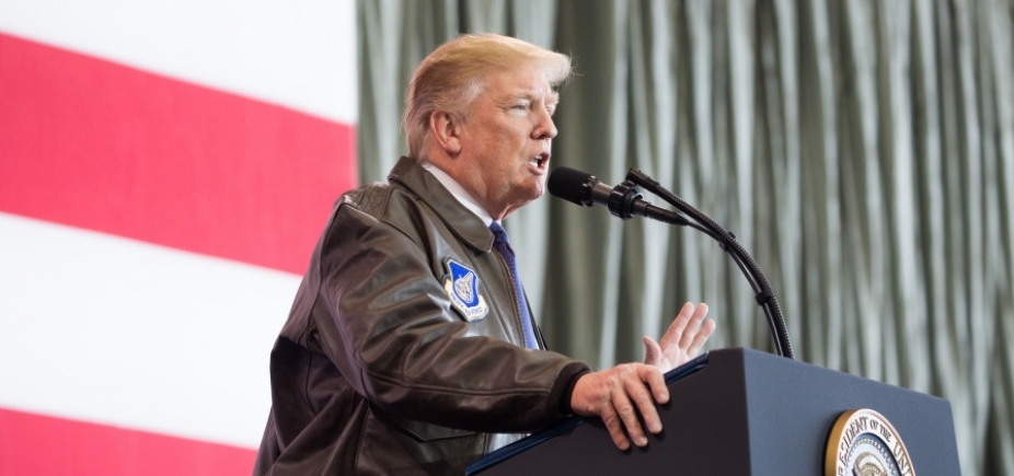  Trump confirma novas tarifas de importação de aço e alumínio