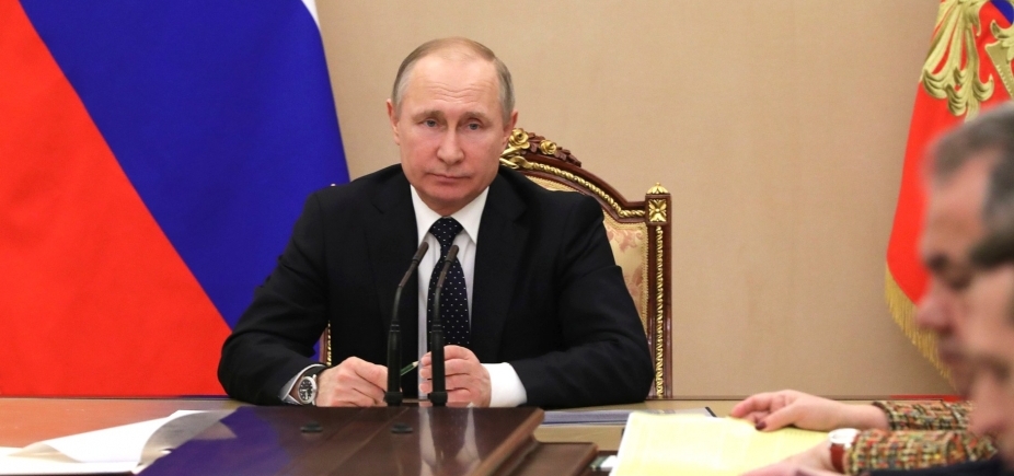 Pesquisa aponta vitória de Putin nas eleições da Rússia
