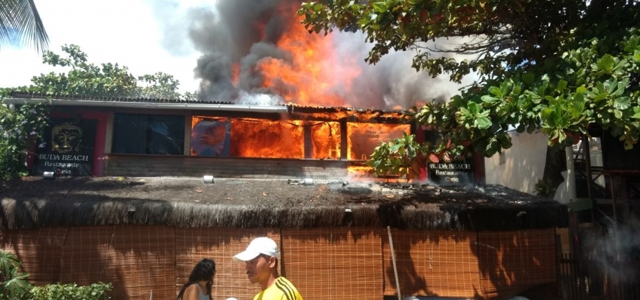 Incêndio atinge restaurante em Morro de São Paulo 
