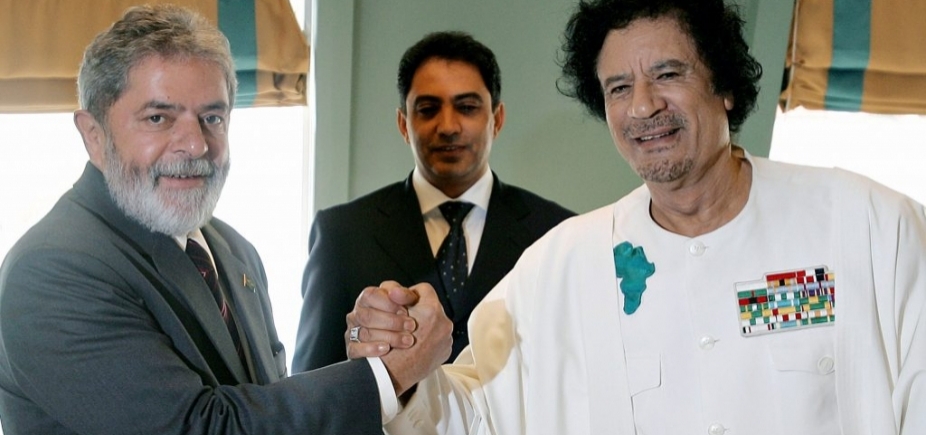Kadafi teria financiado Lula e comprado apoio de líderes africanos