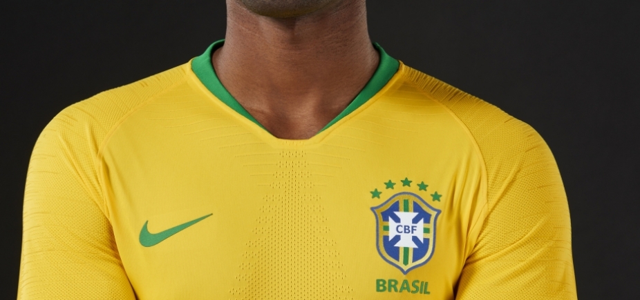Brasil lança oficialmente uniformes da Copa; veja