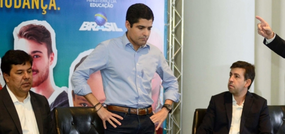 Neto e Mendonça Filho vão indicar técnico para o MEC