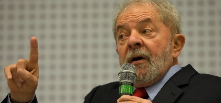 Lula pede que militantes não se preocupem, mas fiquem ʹem alertaʹ
