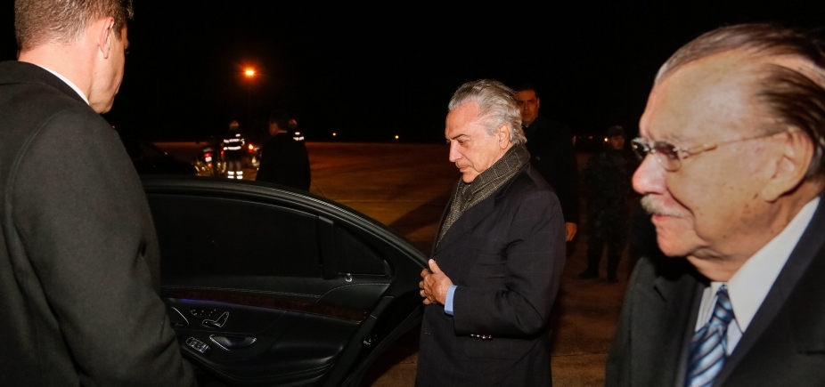 Após assumir chance de candidatura, Temer procura Sarney para pedir conselhos