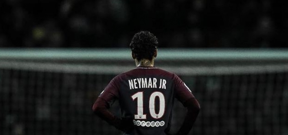ʹEle vai voltar em duas ou três semanasʹ, declara técnico do PSG sobre Neymar