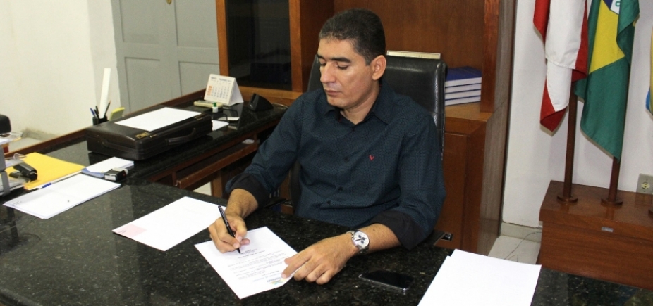 Justiça suspende cassação de prefeito de Jaguarari