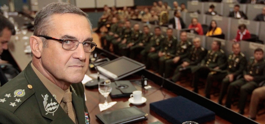 Exército está ‘atento às suas missões institucionais’, alerta comandante 