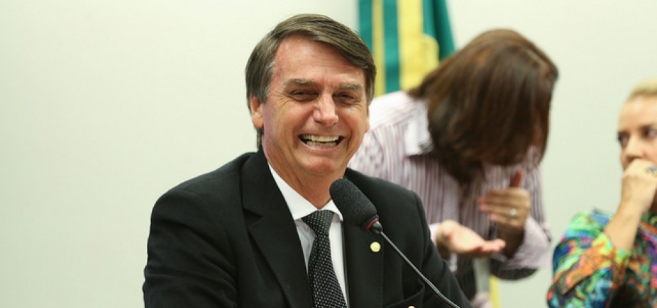 Bolsonaro diz que Brasil ʹmarcou golʹ, mas que inimigo não foi eliminadoʹ; vídeo