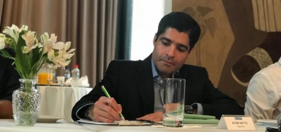Neto exonera três secretários para eleições