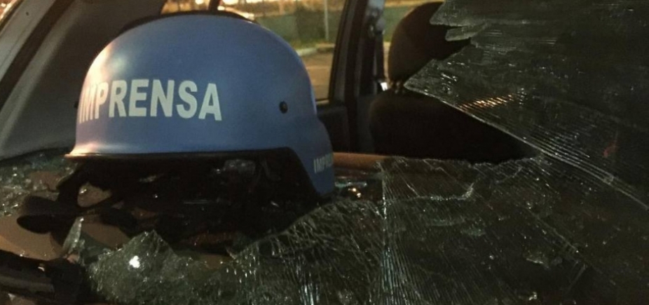 Jornalistas são agredidos por manifestantes contrários a prisão de Lula