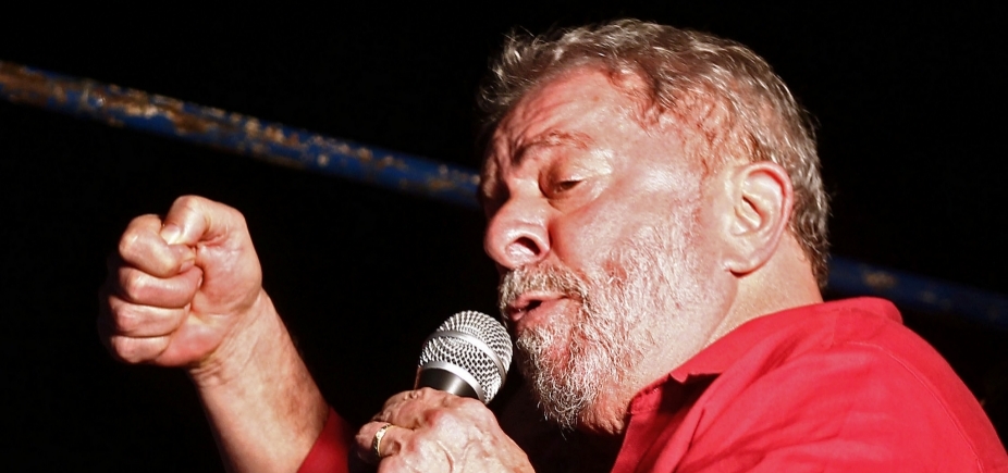 PF negocia entrega de Lula; amanhã Marisa Letícia faria aniversário