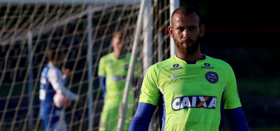 Goleiro do Bahia rescinde contrato e vai para o Vila Nova