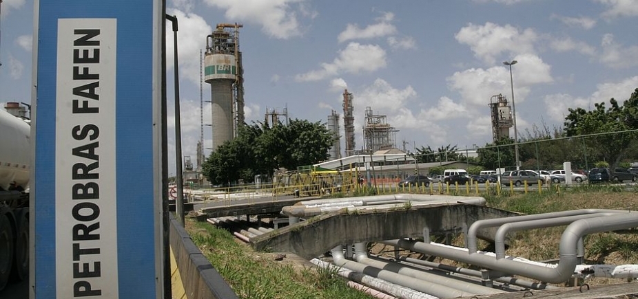 Petrobras oficializa adiamento de fechamento da Fafen 