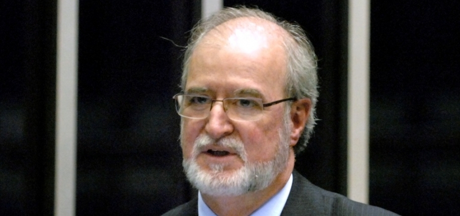 Ministro do STJ nega liminar para suspender condenação de Azeredo