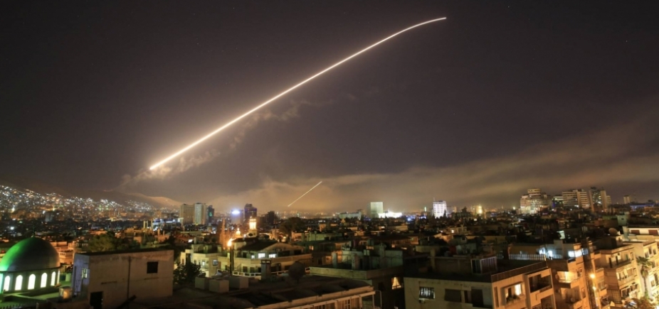 Bombardeio na Síria deixou três civis feridos, afirma Exército Sírio