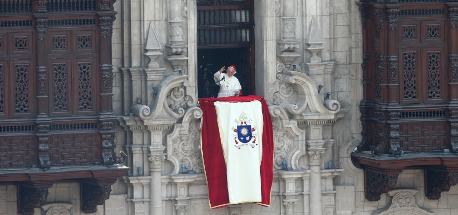 Papa diz estar ʹprofundamente preocupadoʹ e pede paz na Síria